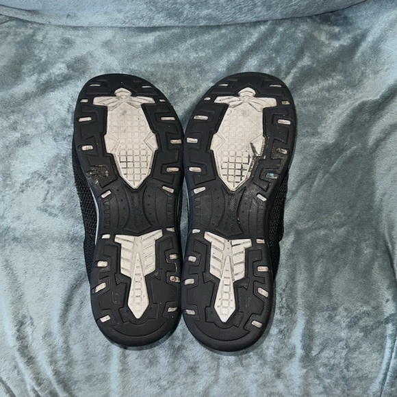 Sketchers relaxed fit air cooled memory foam slip on shoes size 12 black & grey - Picture 6 of 7